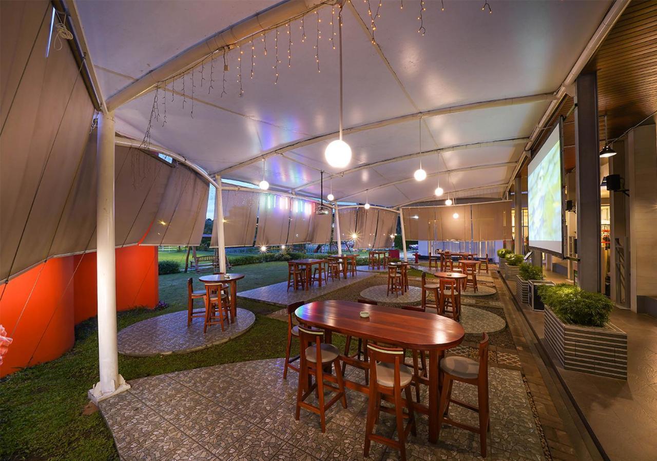Harris Hotel Sentul City Bogor Exteriér fotografie