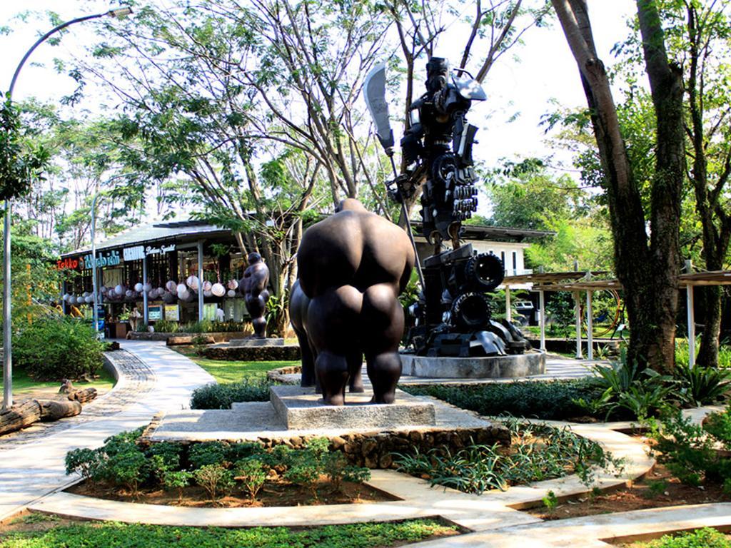 Harris Hotel Sentul City Bogor Exteriér fotografie